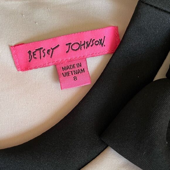 Betsy Johnson pale pink shift dress with black accent bows size 8 - Picture 6 of 12